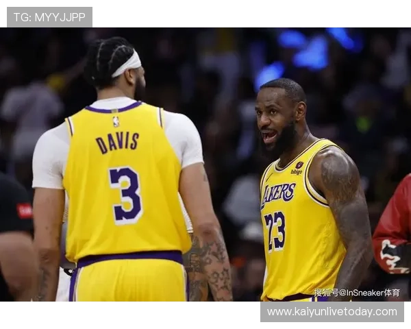 湖人队新赛季阵容大变动 詹姆斯与安东尼戴维斯迎战新挑战