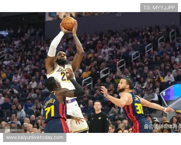 湖人战胜勇士晋级西部决赛 詹姆斯与浓眉携手再创辉煌